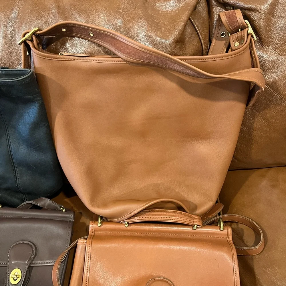 8 Vintage Coach leather Bags - Picture 5 of 9